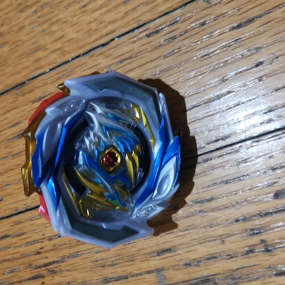 This is the best beyblades with cool and good ones. Such as spryzen and lunar. - Picture 7 of 8